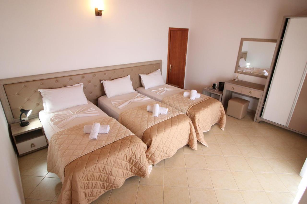 Atlantis Apartments Sarande Exterior photo