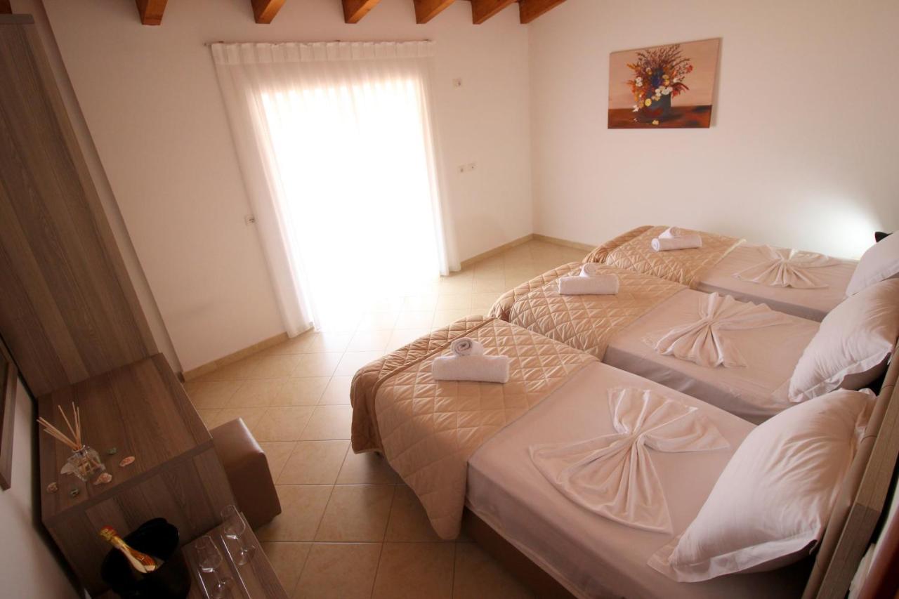 Atlantis Apartments Sarande Exterior photo