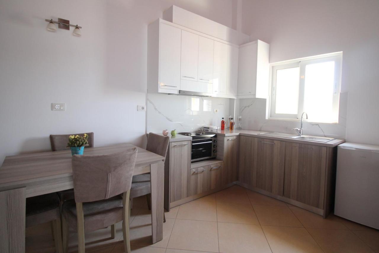 Atlantis Apartments Sarande Exterior photo