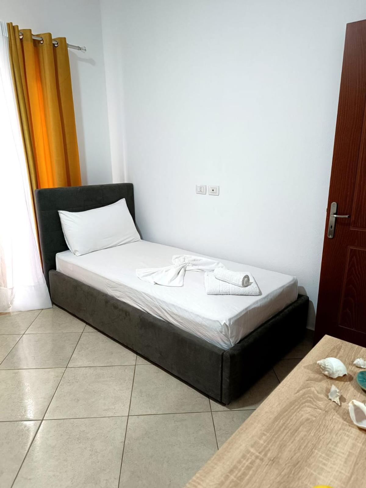 Atlantis Apartments Sarande Exterior photo