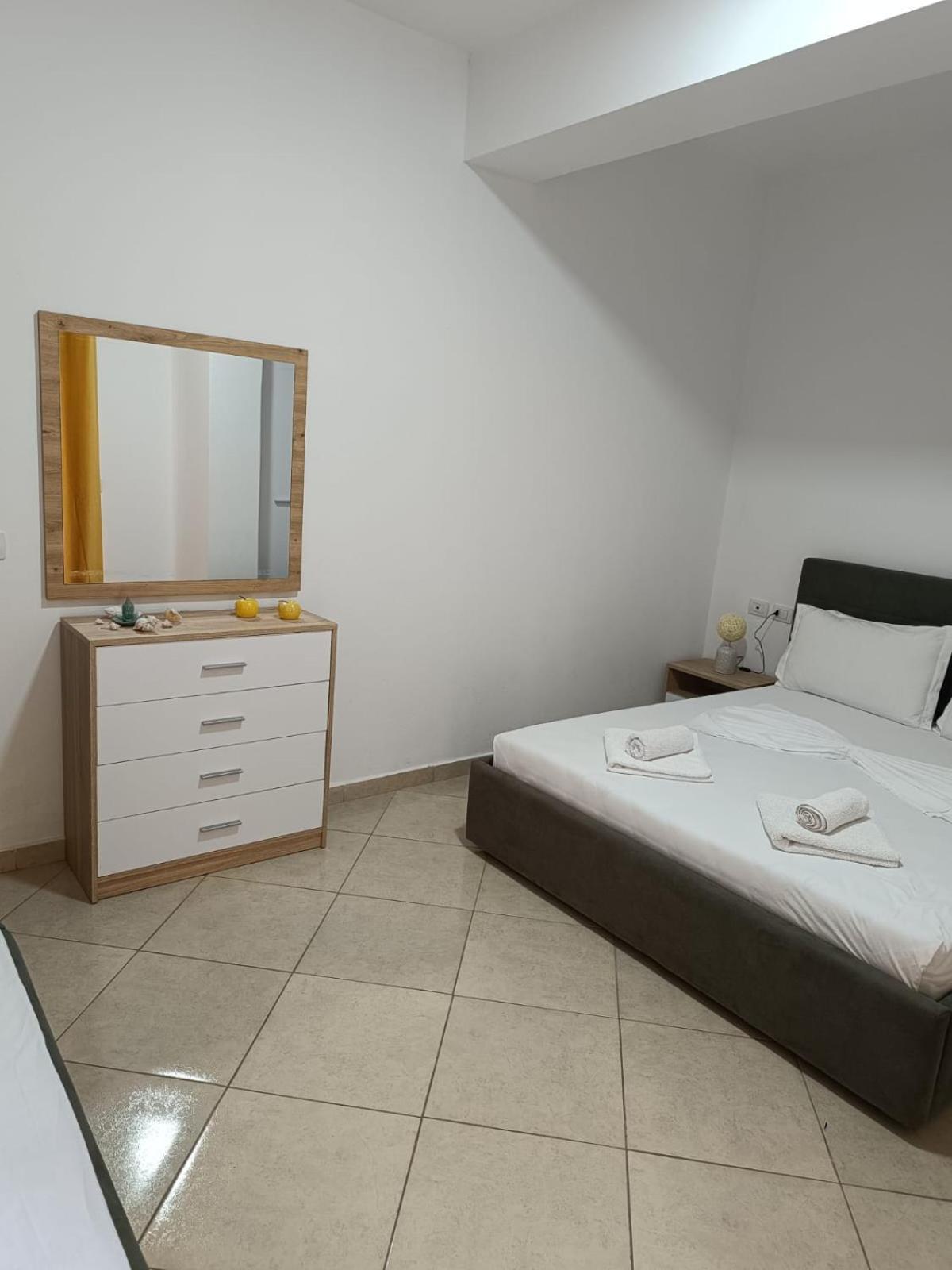 Atlantis Apartments Sarande Exterior photo