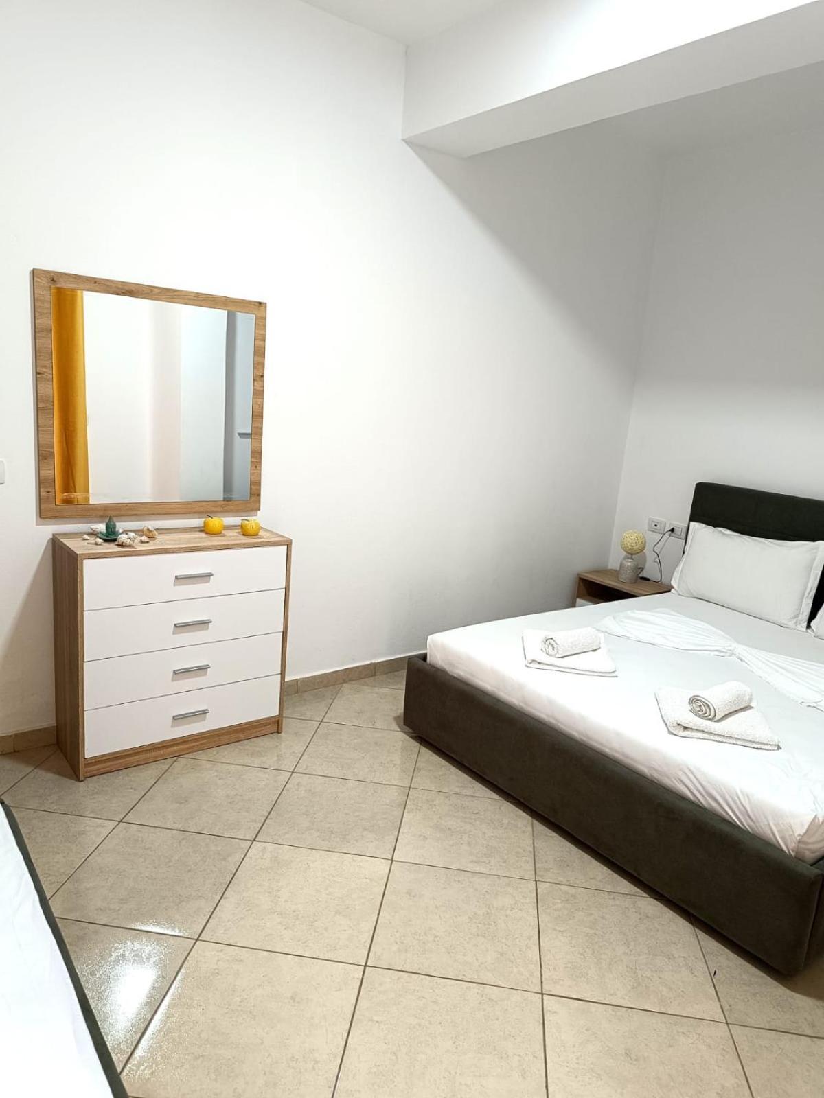 Atlantis Apartments Sarande Exterior photo