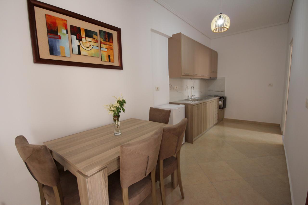 Atlantis Apartments Sarande Exterior photo